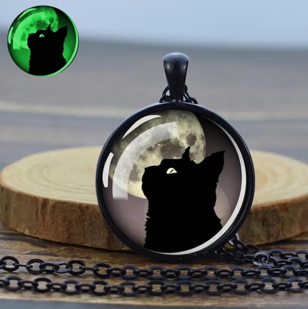 Beautiful Luminescent Black Cat 🐈‍⬛ Necklace Glows in the Dark L👀K